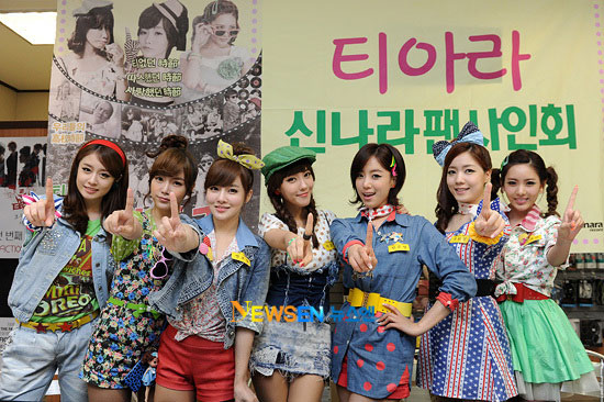 T-ara fan signing event