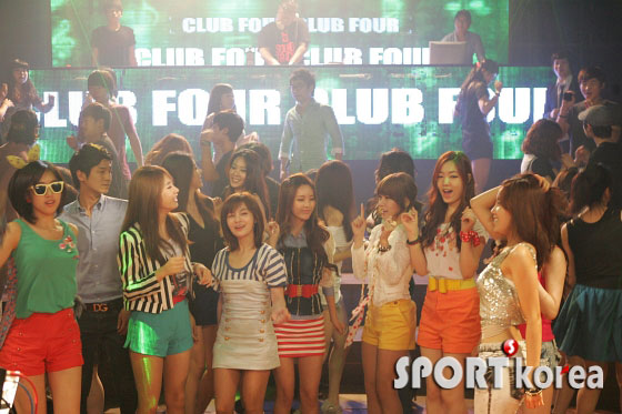T-ara clubbing in Gisaeng Ryung