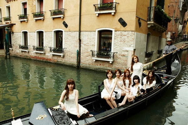 T-ara Venice gondola Freedom photobook