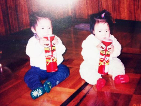 T-ara Hwayoung and Hyoyoung childhood photo