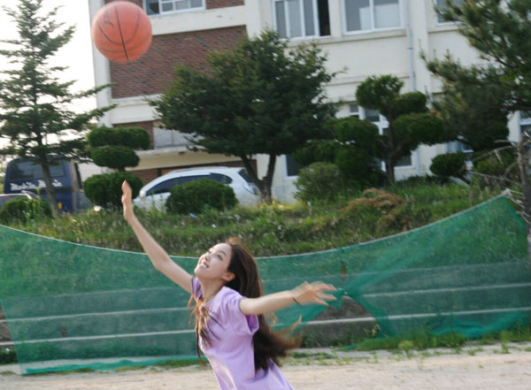T-ara Hyomin basketball